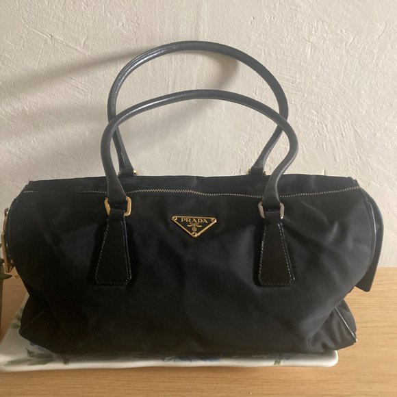 Authentic PRADA - Picture 2 of 4